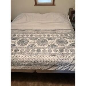 Unbranded Bohemian Medallion Quilt king Blue White Reversible Floral Print